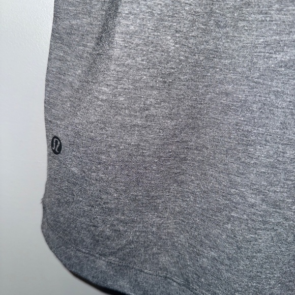 Lululemon Evolution Short Sleeve Slim Fit Polo Shirt Grey Size Large - Picture 2 of 6